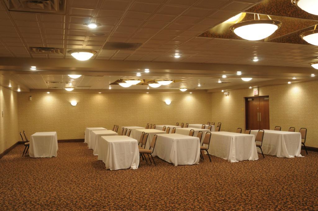 Moberly Inn & Suites 外观 照片