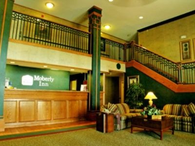 Moberly Inn & Suites 外观 照片