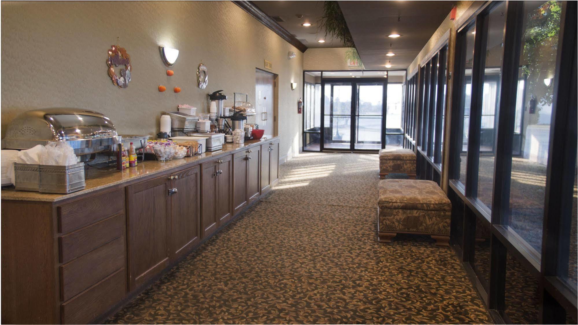 Moberly Inn & Suites 外观 照片