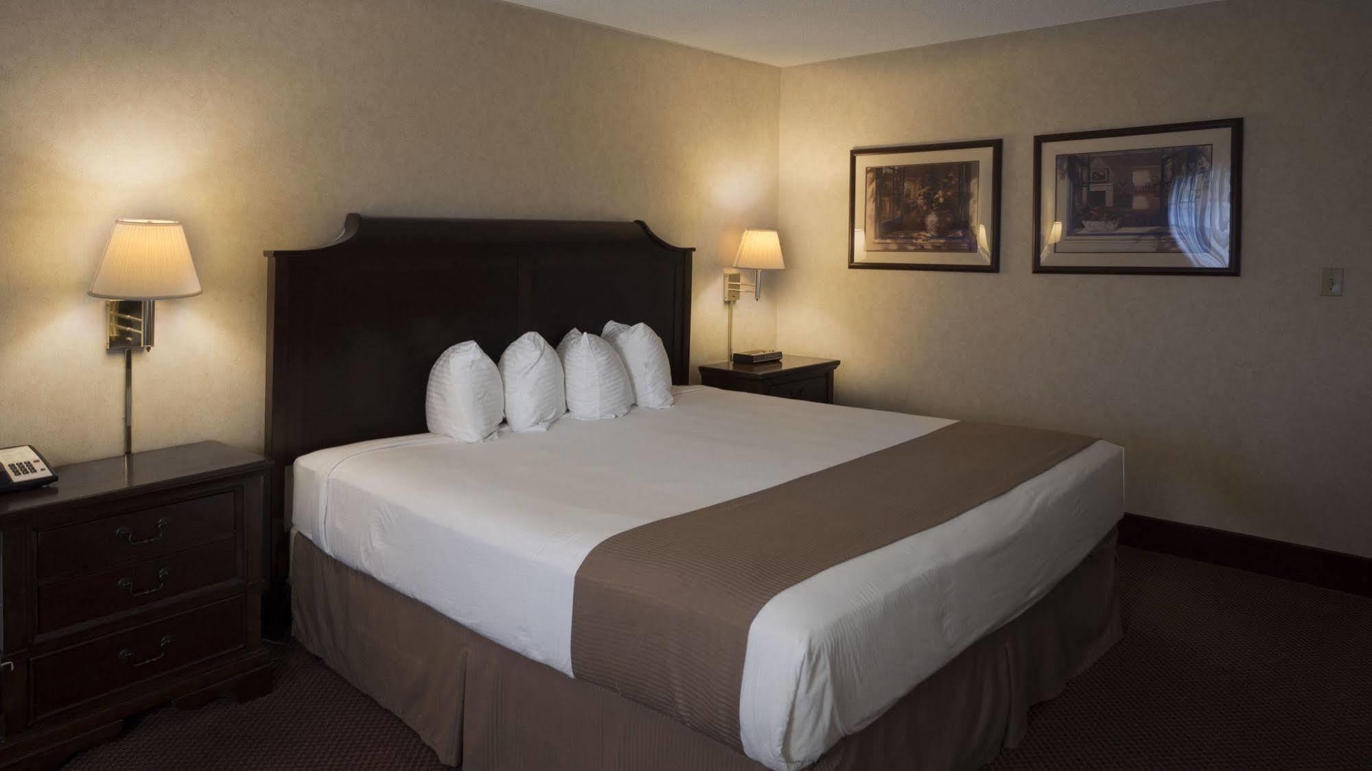 Moberly Inn & Suites 外观 照片