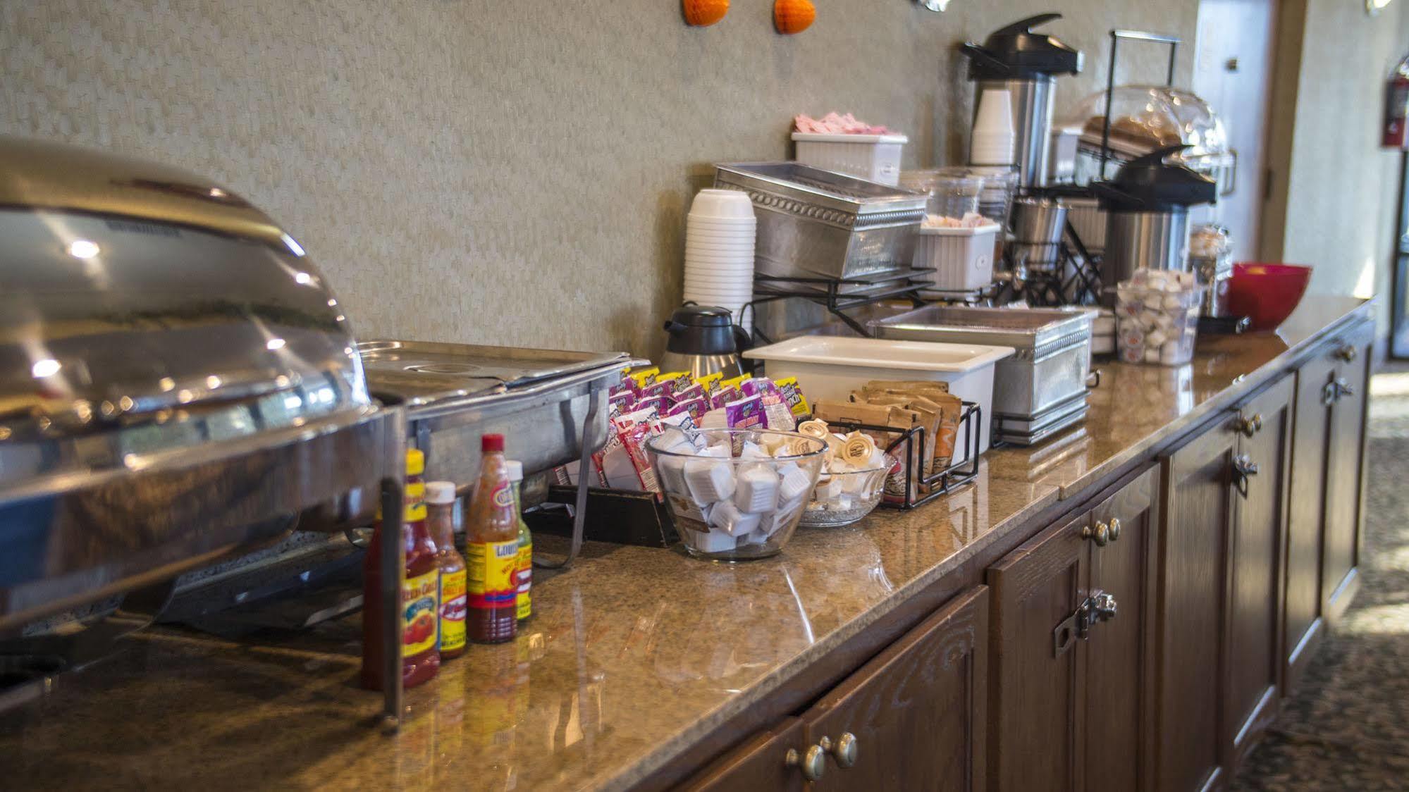 Moberly Inn & Suites 外观 照片