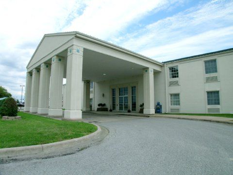 Moberly Inn & Suites 外观 照片